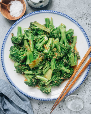 Broccoli with garlic sauce served in a plate