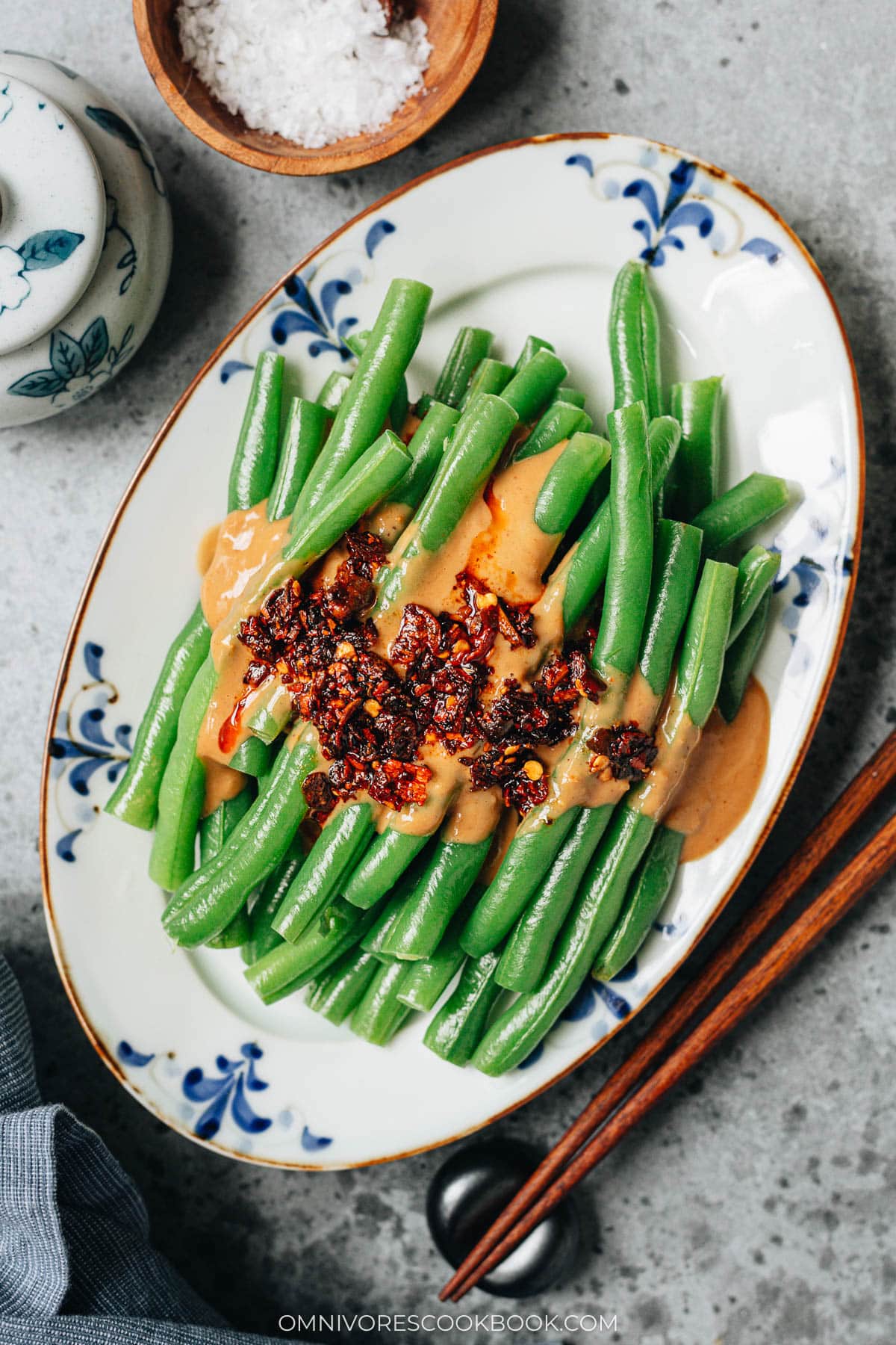 Chinese green beans with spicy peanut sauce