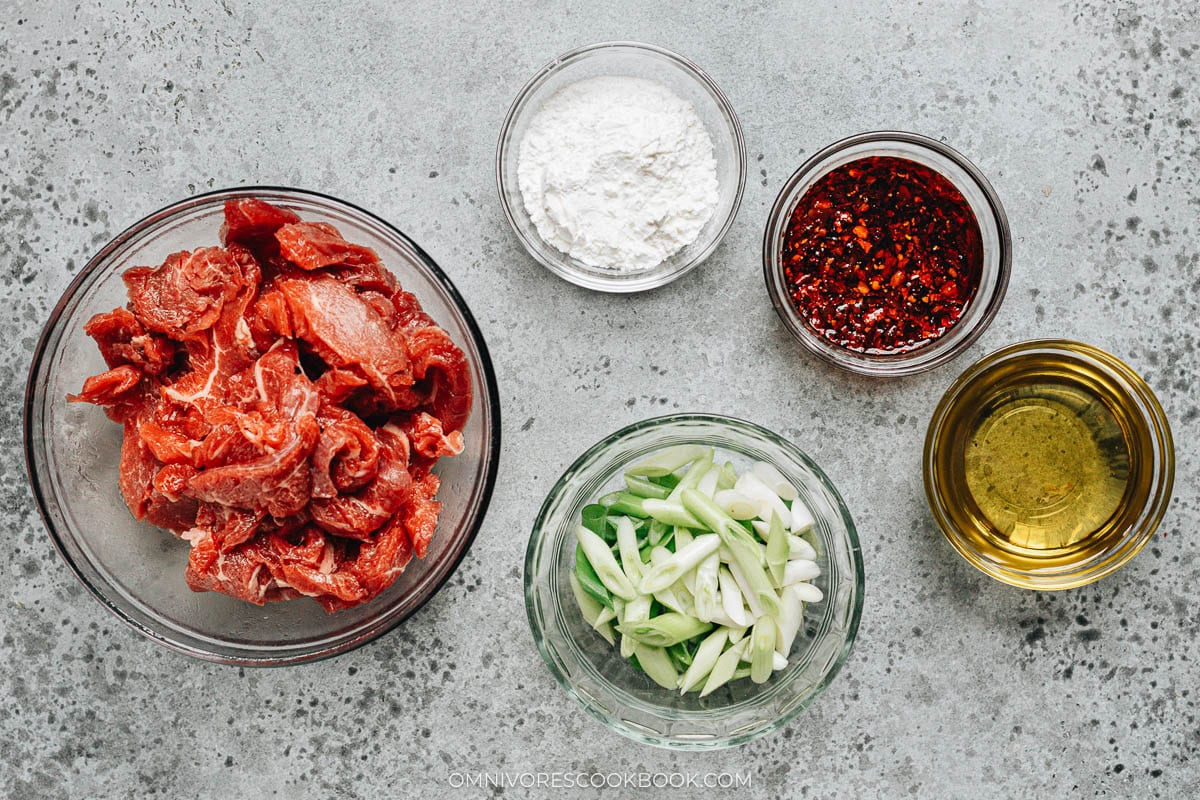Ingredients for making Sichuan crispy beef