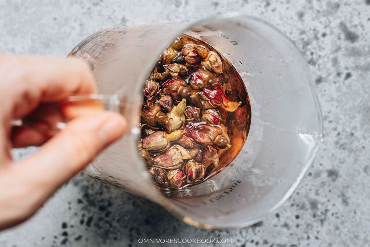 Steeping the syrup