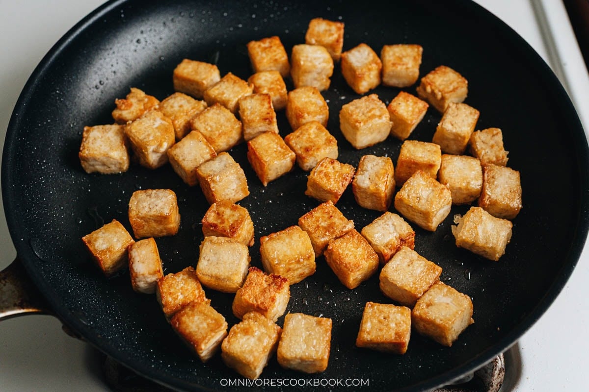 Pan frying tofu
