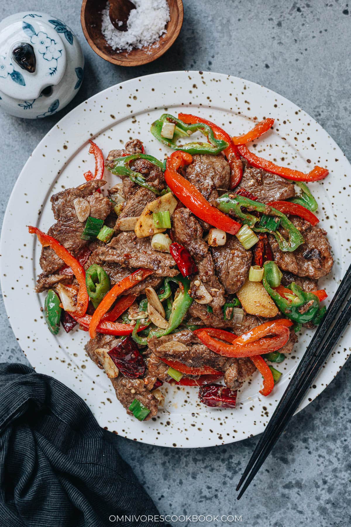 Chinese duck stir fry with pepper served in a plate
