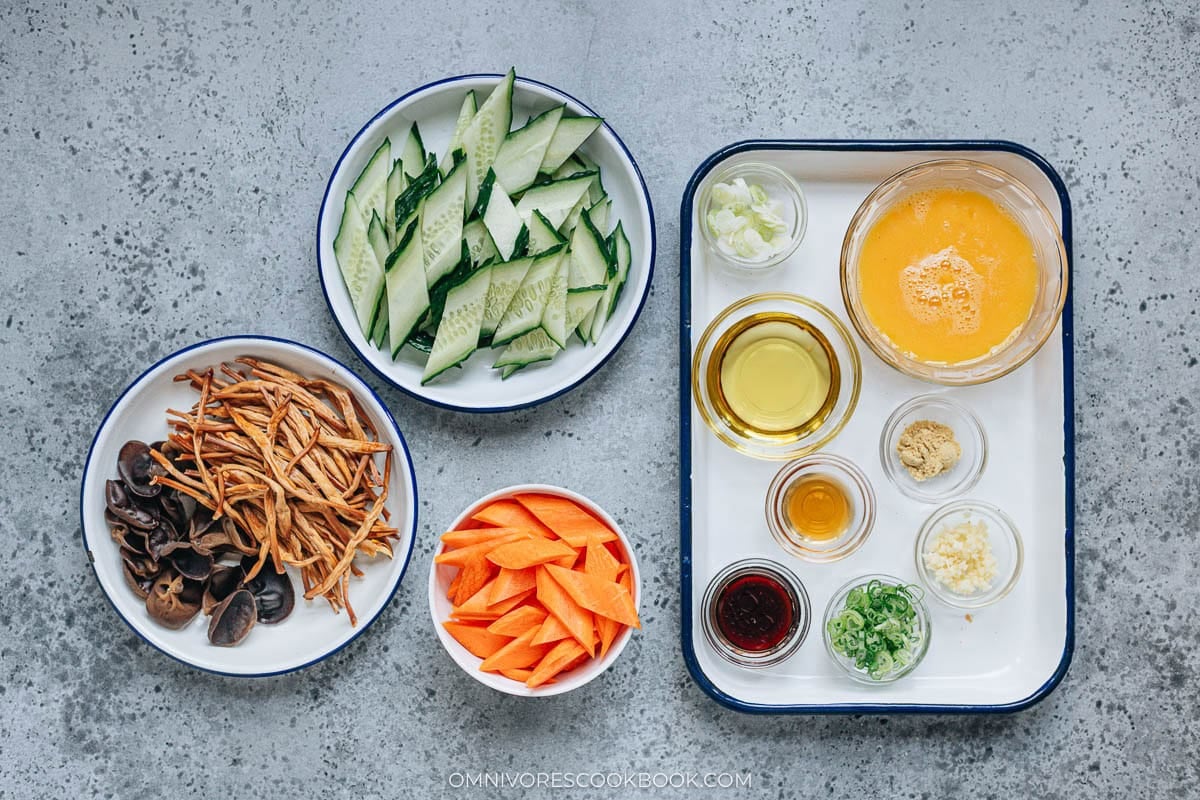 Ingredients for making cucumber and egg stir fry