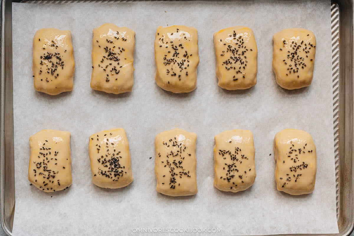 Assembled and unbaked Kao Bao Zi