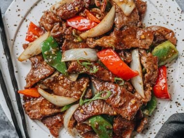Chinese black pepper steak served in a plate