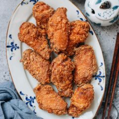 My Chinese fried chicken wings are irresistibly crispy on the outside, juicy on the inside, and packed with savory umami flavor. Marinated in soy sauce, Shaoxing wine, garlic, and scallions, then double-fried to golden perfection, they’re the ultimate appetizer for any party or casual dinner.