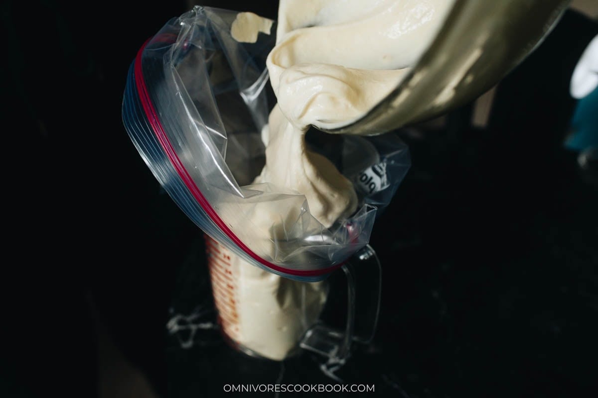 Pour the egg cake mixture into the ziplock bag