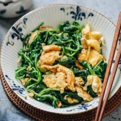 My mom&rsquo;s spinach and egg stir fry recipe only uses 5 ingredients and 15 minutes to whip up a hearty dish that pairs well with a bowl of rice. It&rsquo;s a quick side dish but tastes as satisfying as a main.