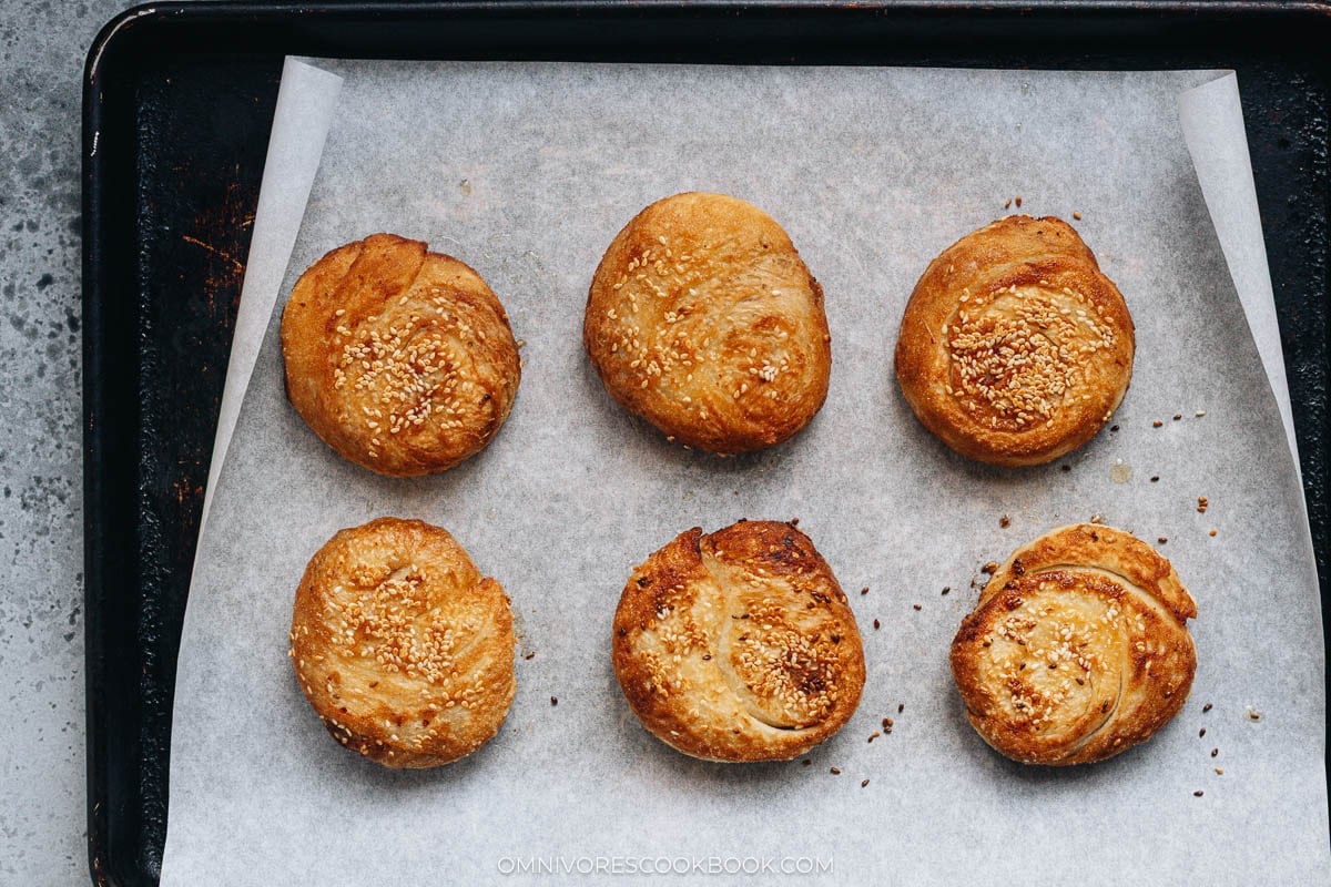 Pan-fried guo kui on a baking tray