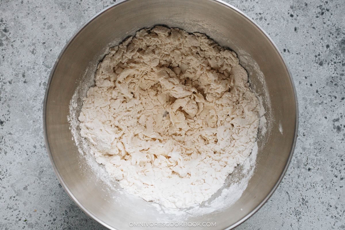 Making Chinese hot water dough