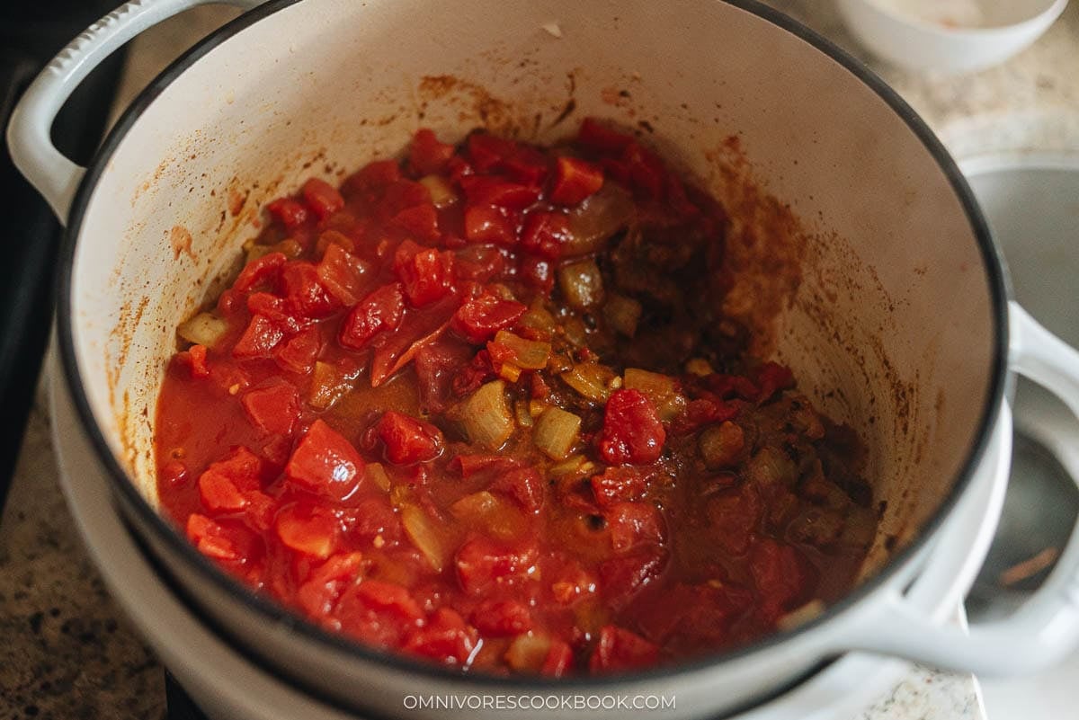 sauce with canned tomatoes and coconut milk