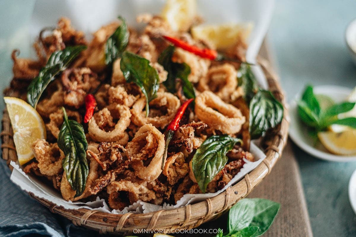 squid hot with lemon wedges on the side