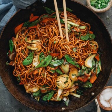 Vegetarian lo mein
