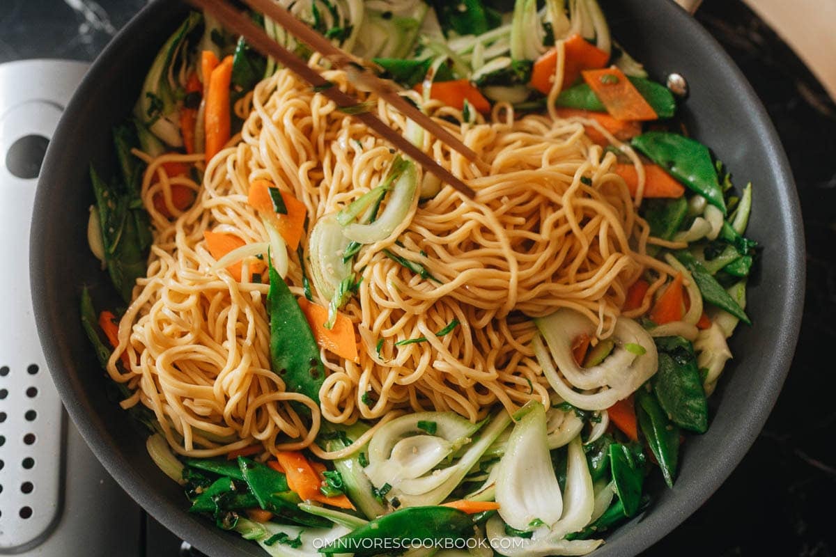 Toss in the boiled noodles