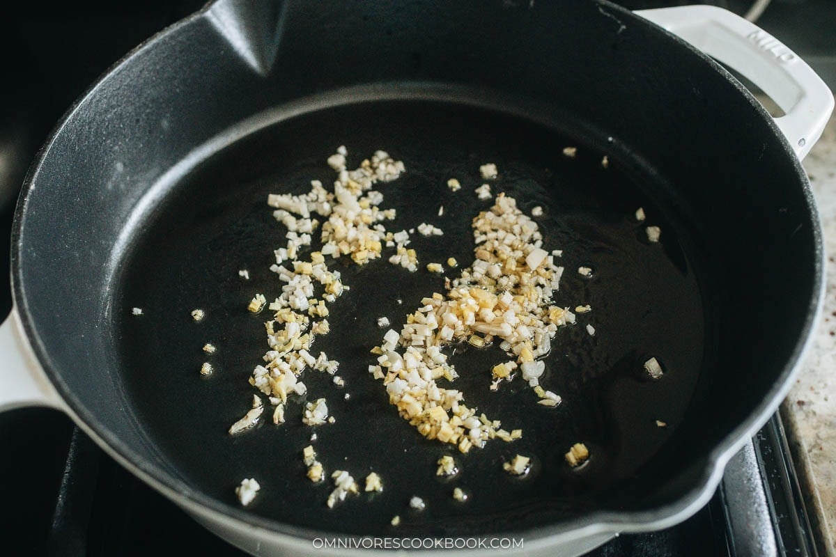 Saute the ginger and garlic