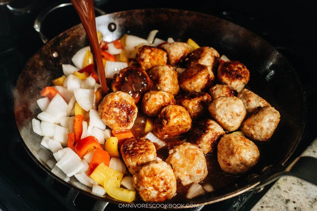 Add the sauce to veggies and meatballs