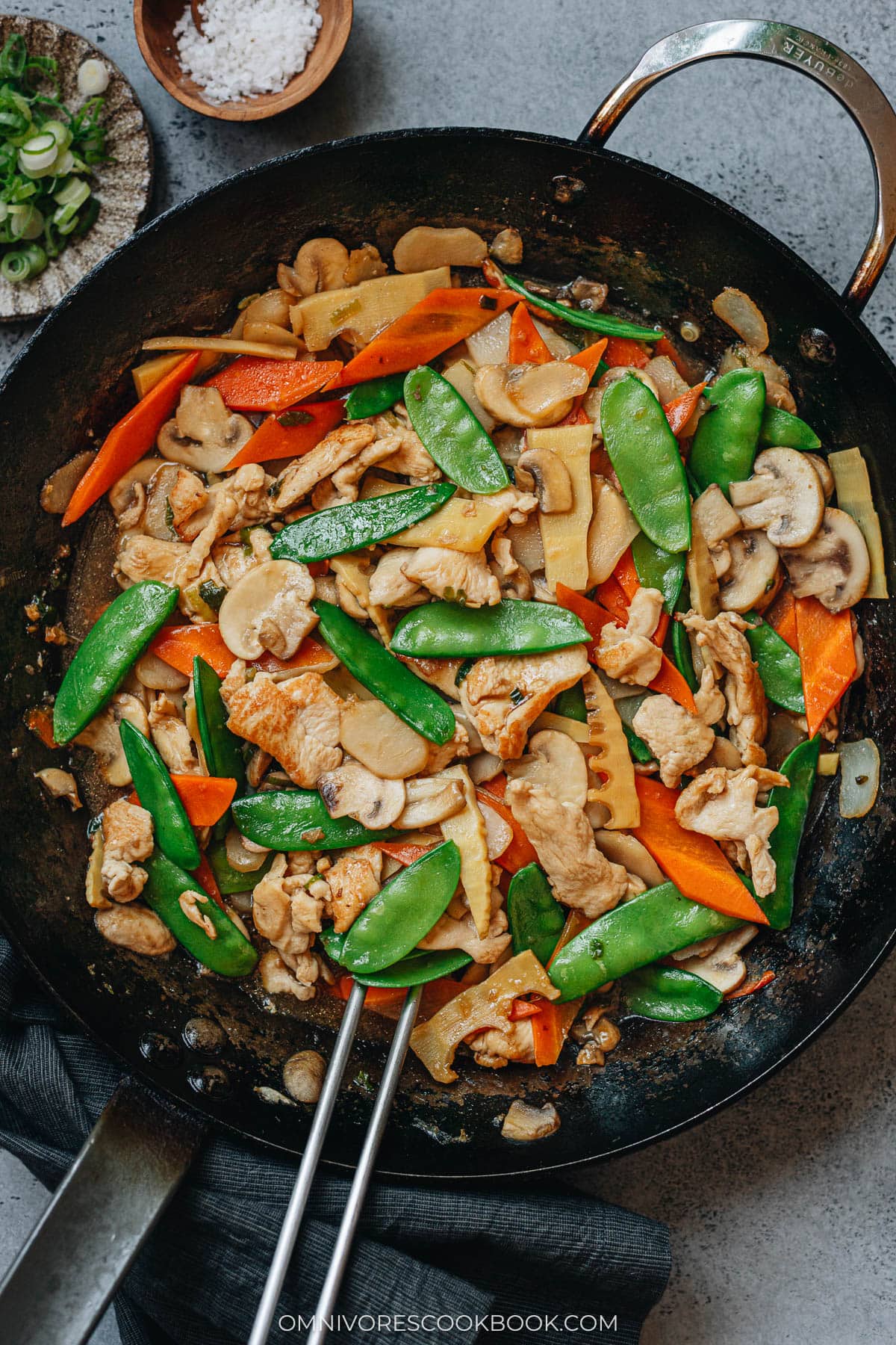 Mo Gu Ji Pian close up