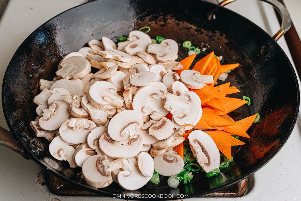 Cook the carrot and mushrooms
