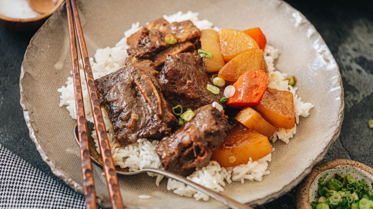 Korean Instant Pot Short Ribs serve with rice
