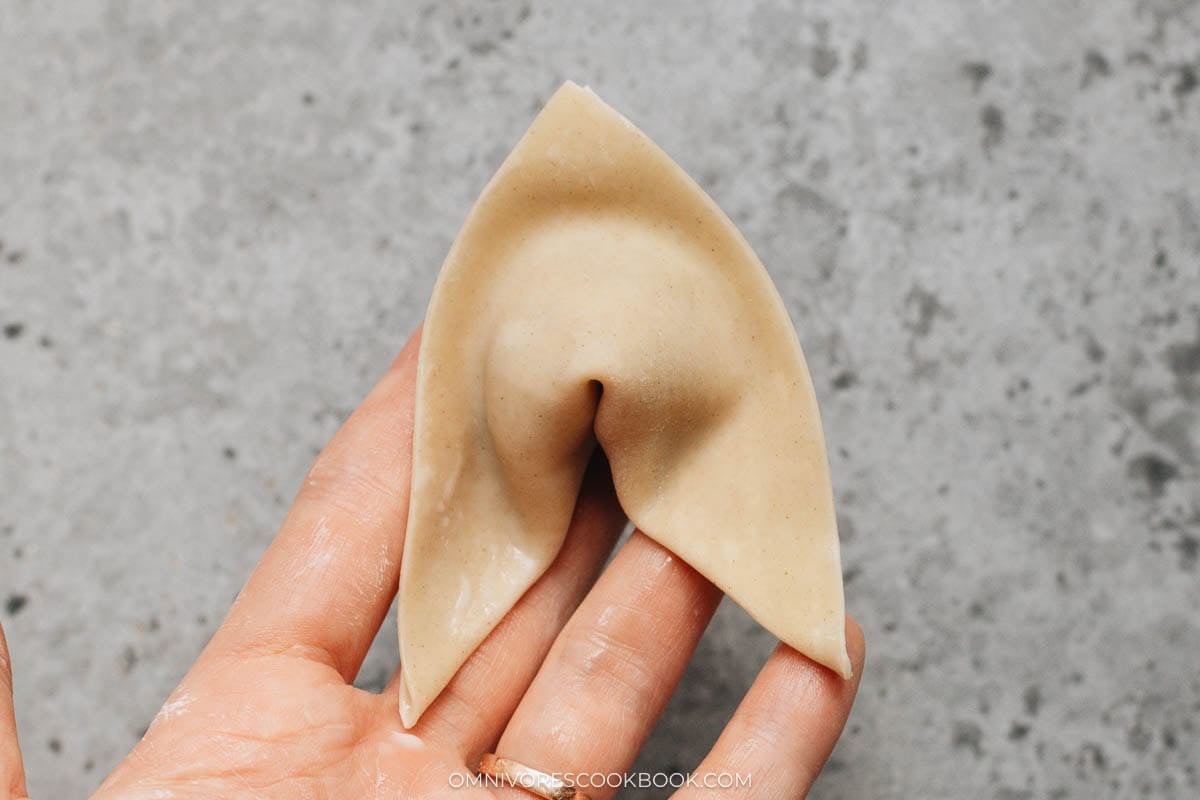 Folding the wonton