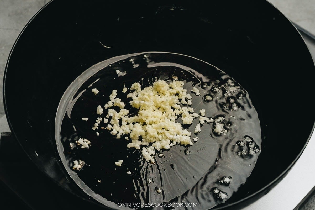 Cook the garlic in a pan