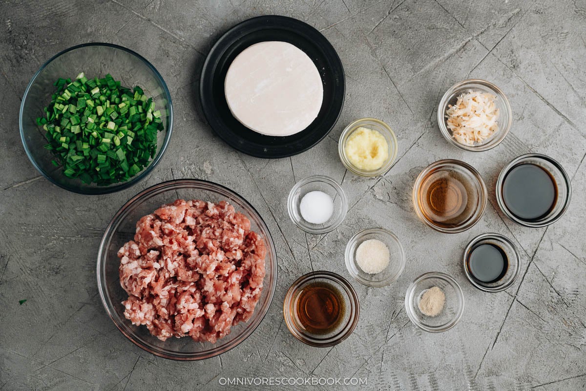 Pork and chive dumpling ingredients