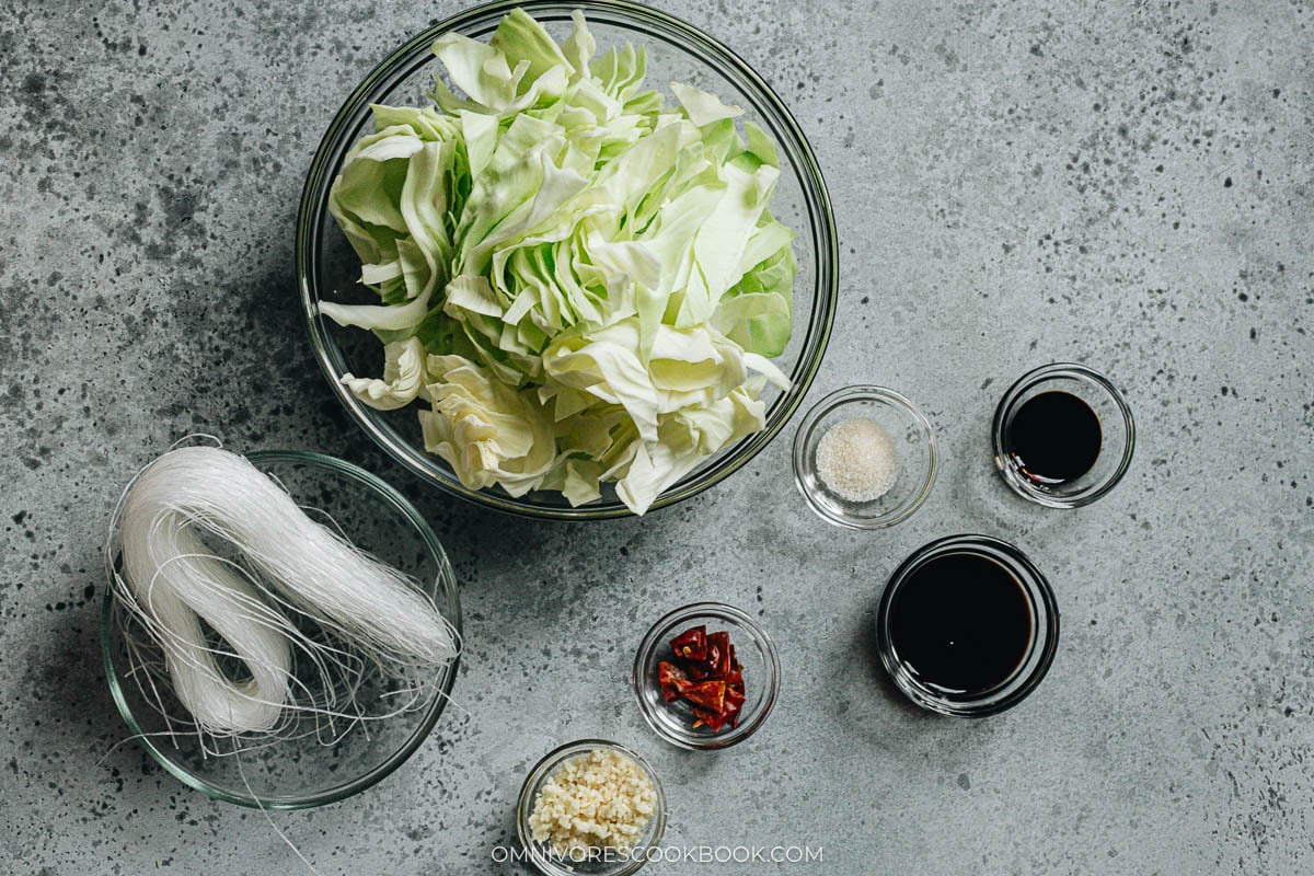 Ingredients for making cabbage glass noodles