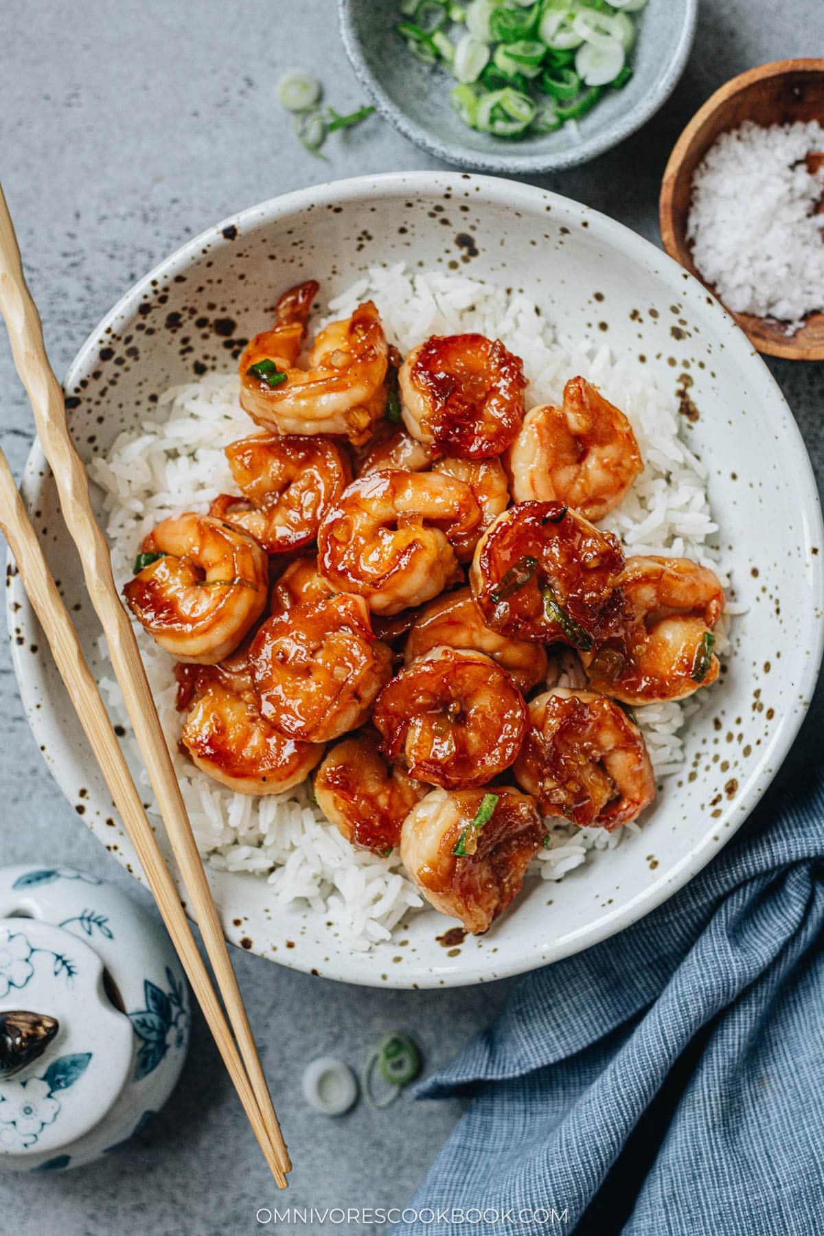 Chinese honey garlic shrimp served with steamed rice