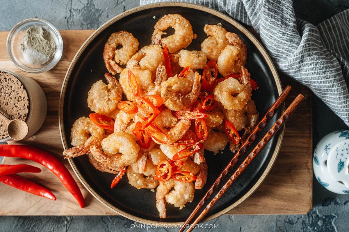 salt and pepper shrimp plated