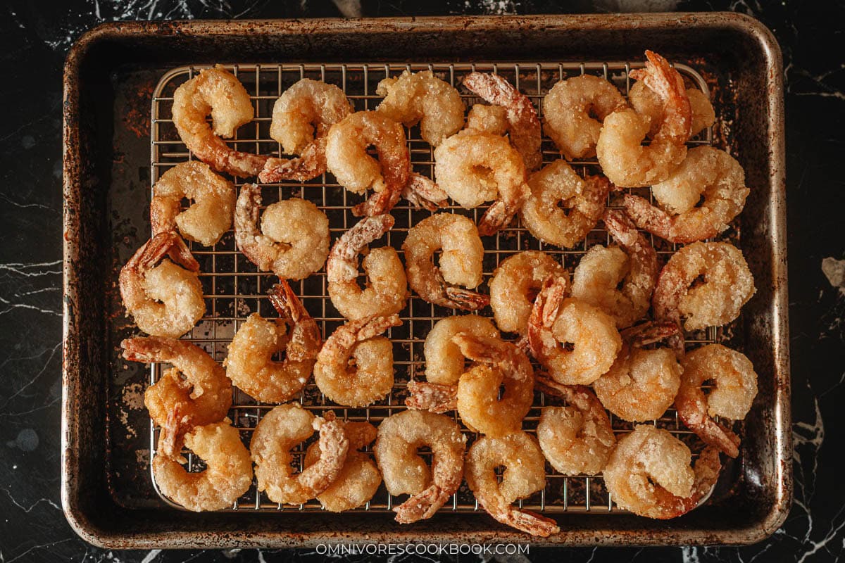drain the shrimps on and sheet pan