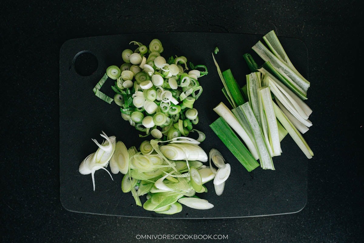 Different ways to cut scallion