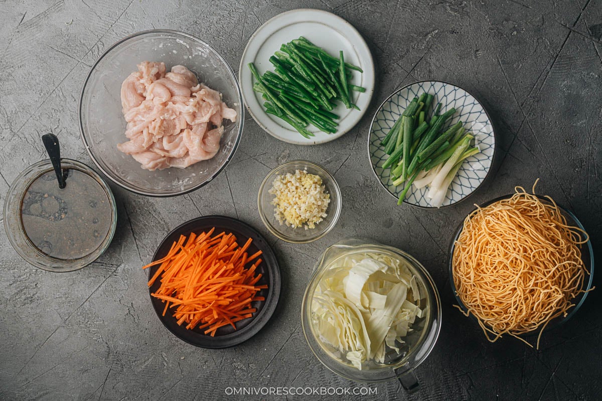 Ingredients for making chicken chow mein