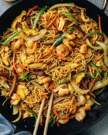 Singapore mei fun loaded with shrimp, pork, egg, onion, and pepper