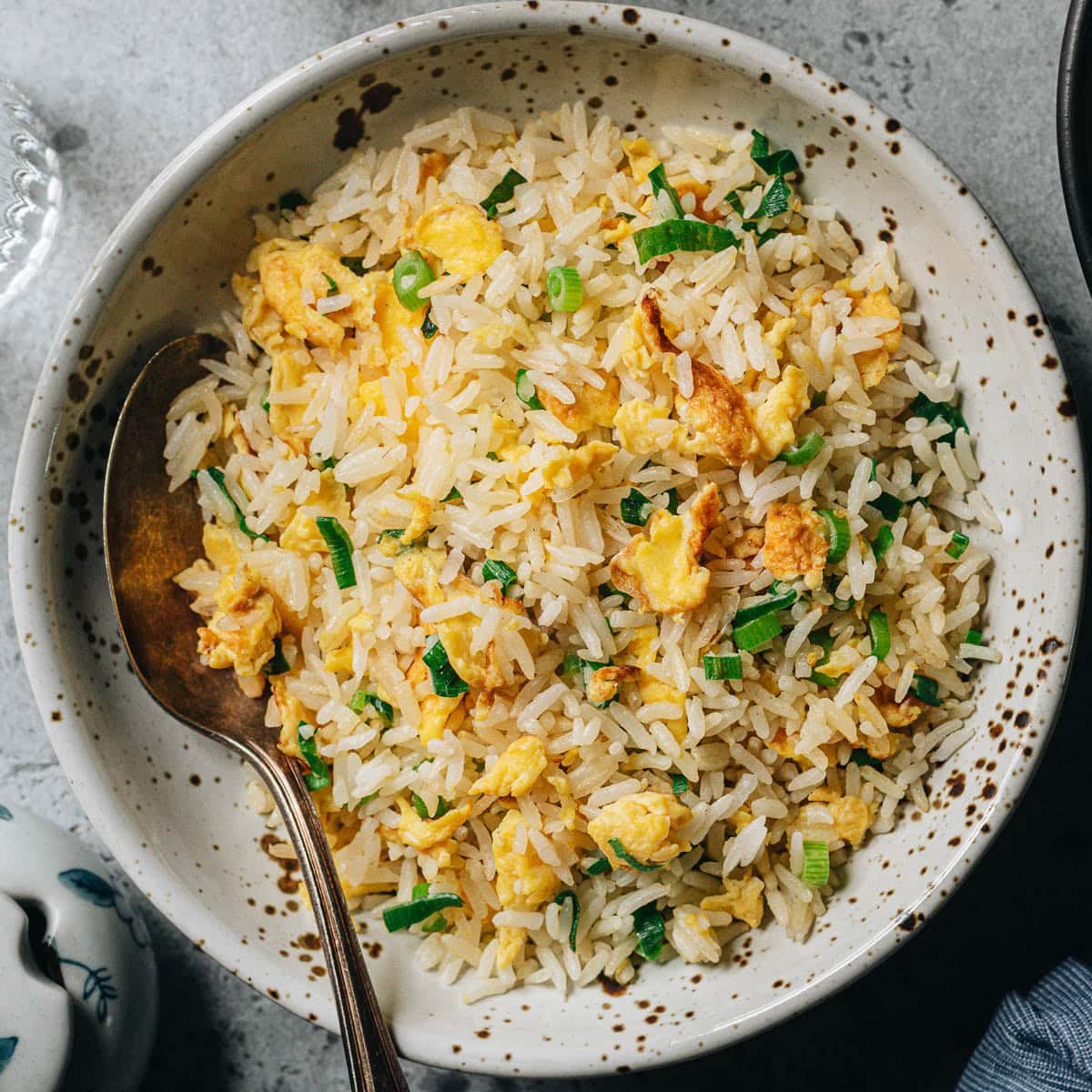 Easy Egg Fried Rice (蛋炒饭)