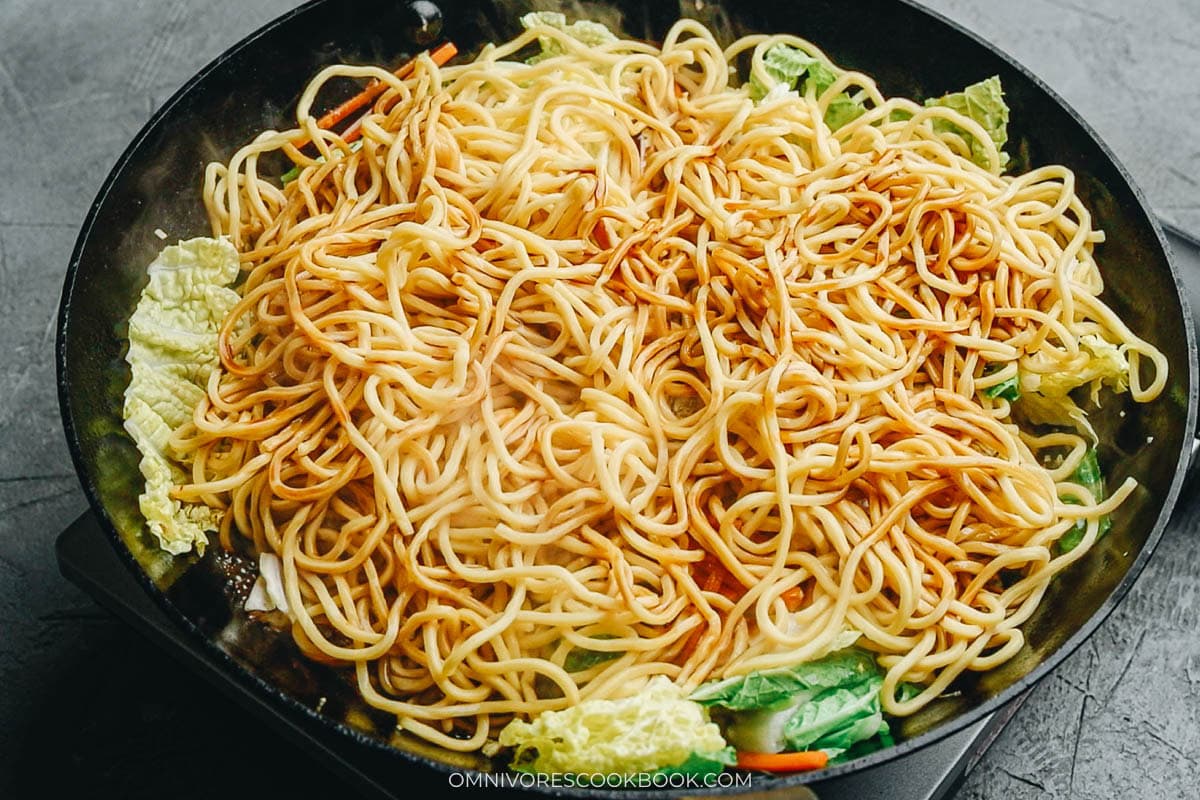 mix in the noodles and sauce