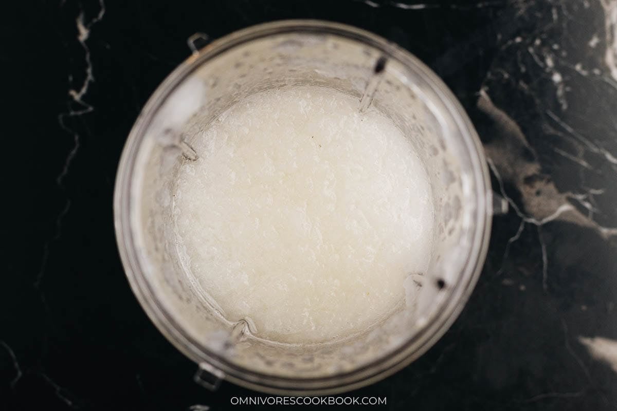 Winter melon puree in a small blender