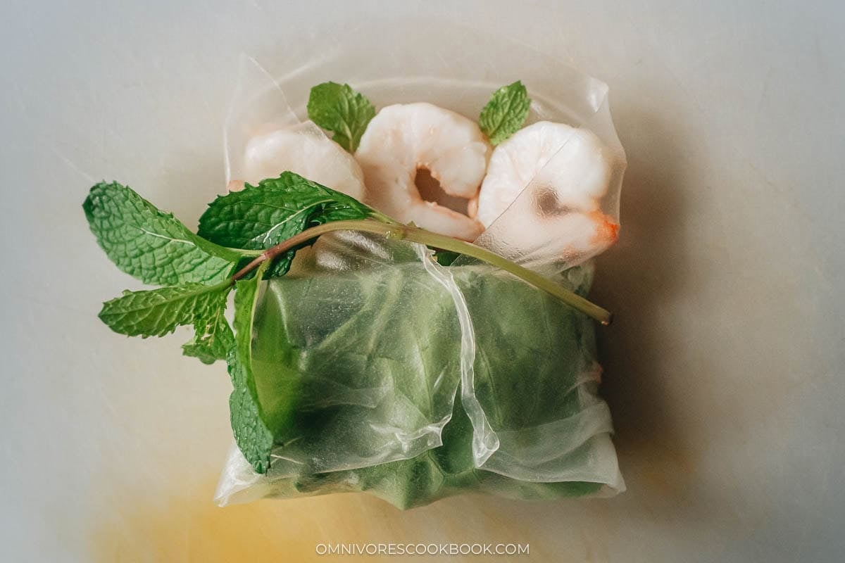 Fresh Shrimp Spring Rolls wrapped with mint and avocado