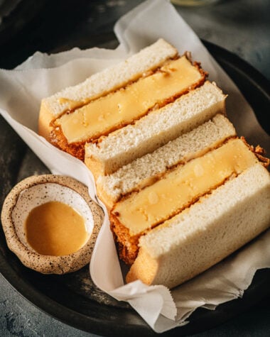 Egg sandwich with sauce