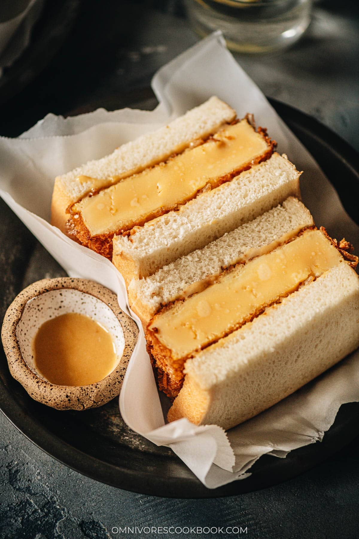 Egg sandwich with sauce