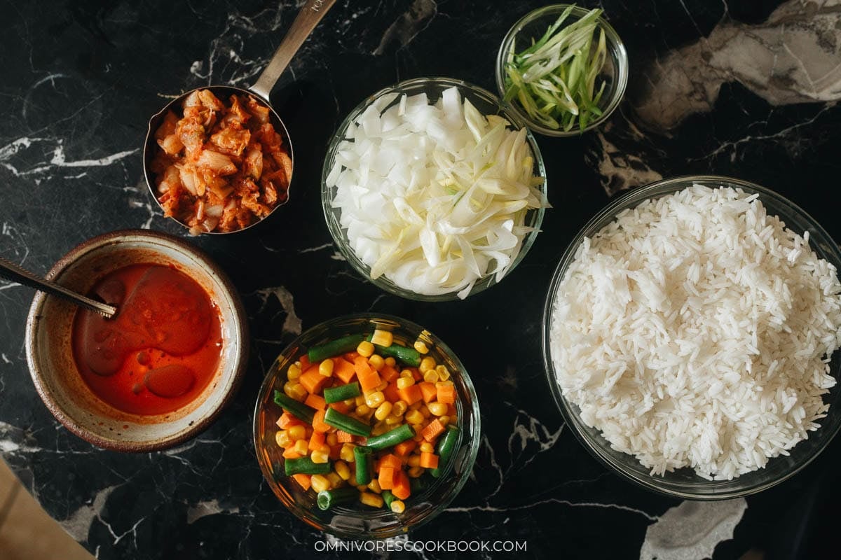 Ingredients for making kimchi fried rice