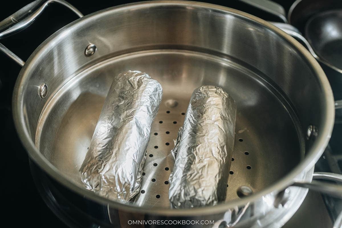 steaming the rolled chickens