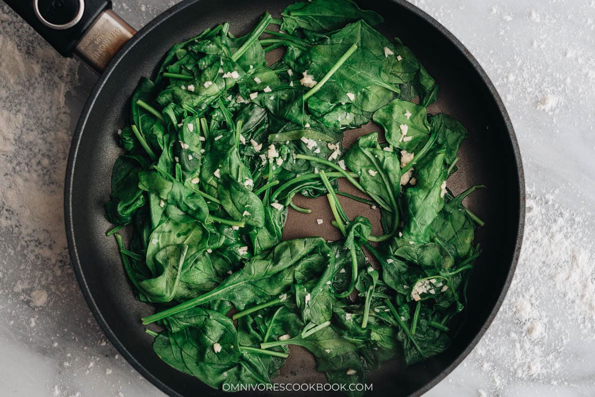 Wilting the spinach