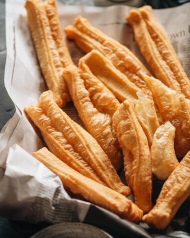 You Tiao on newspaper