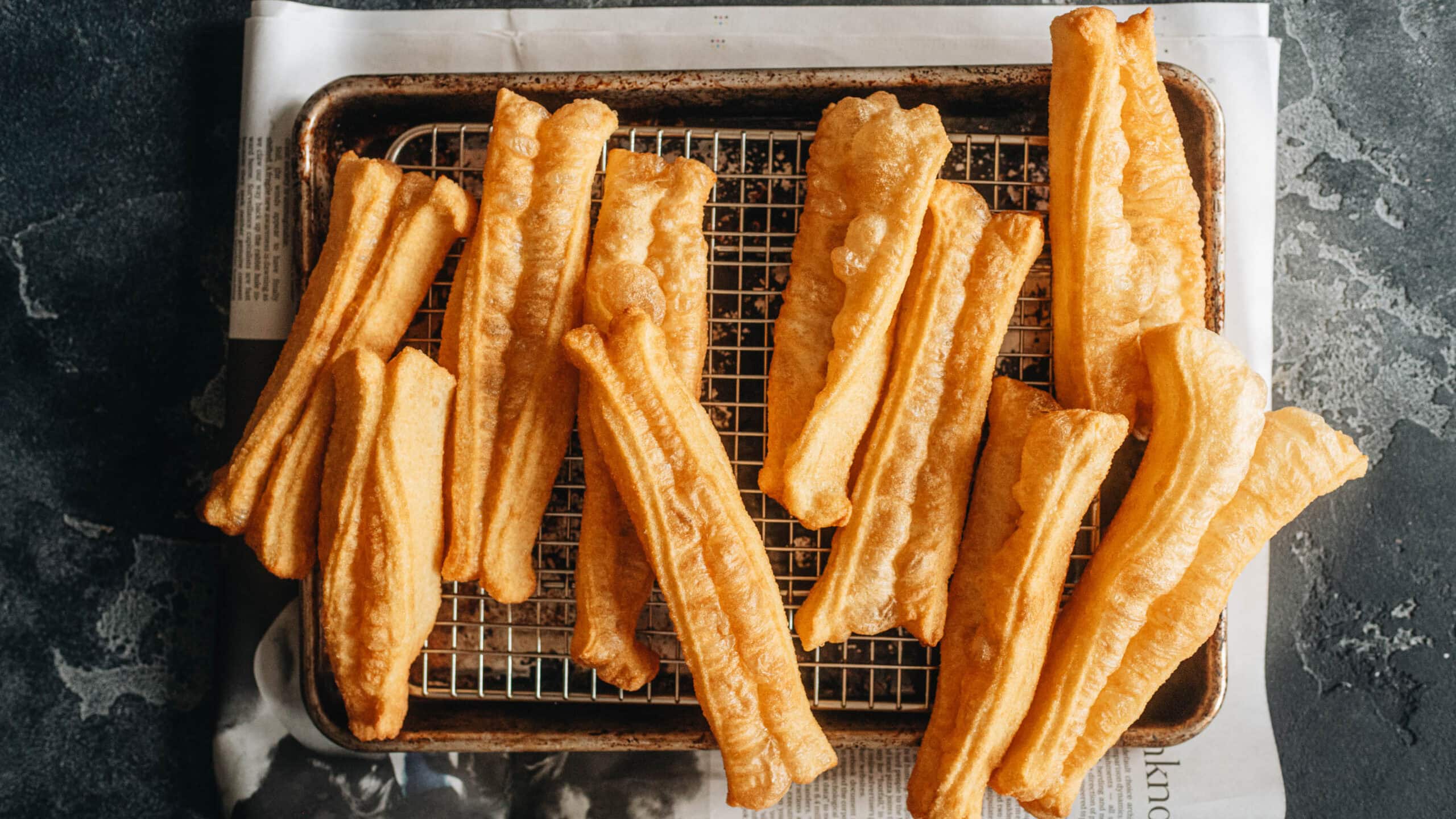 You Tiao (Chinese Donuts) 油条