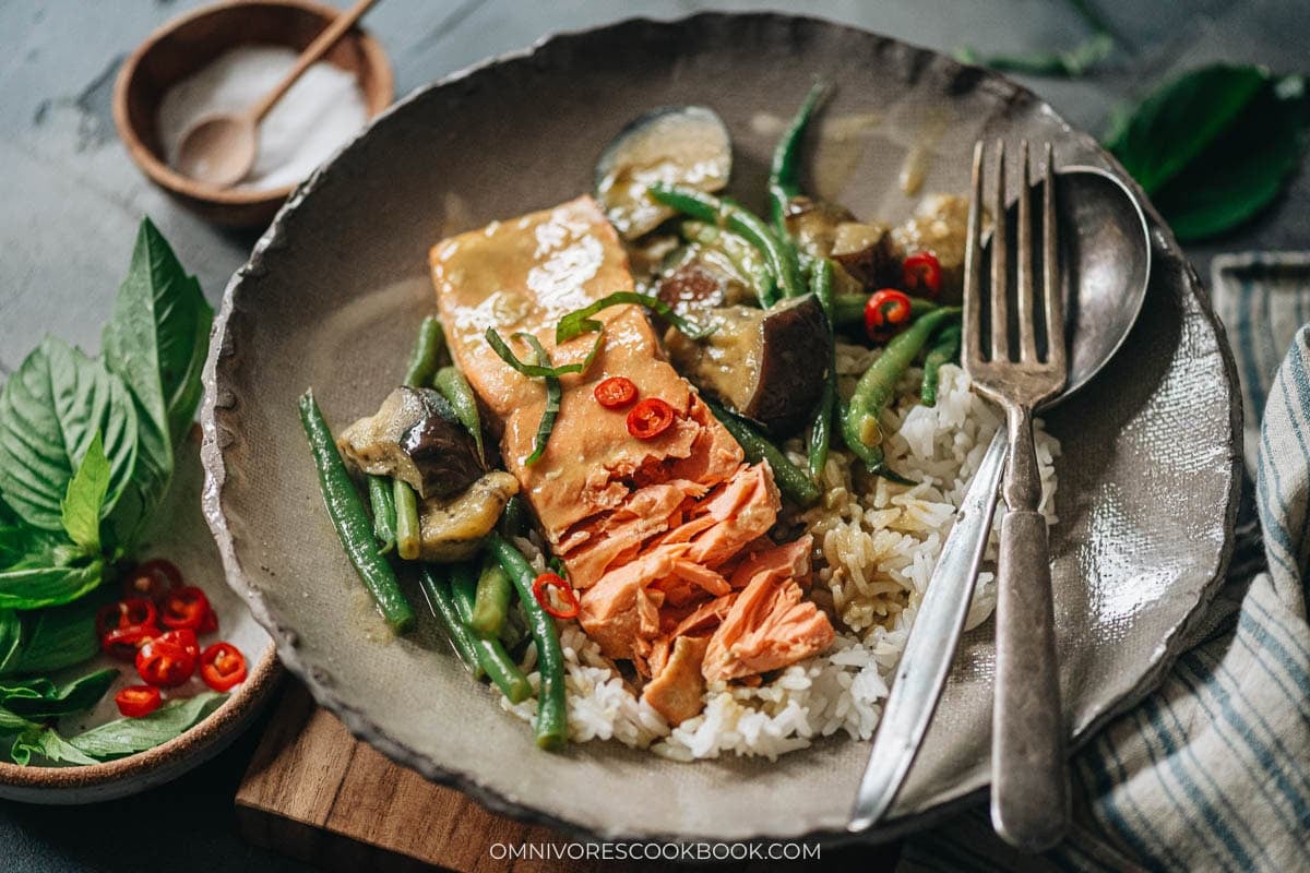 Thai Salmon Coconut Curry serve with rice