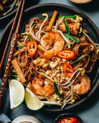 Fast shrimp pad thai with smoked tofu in tangy sauce