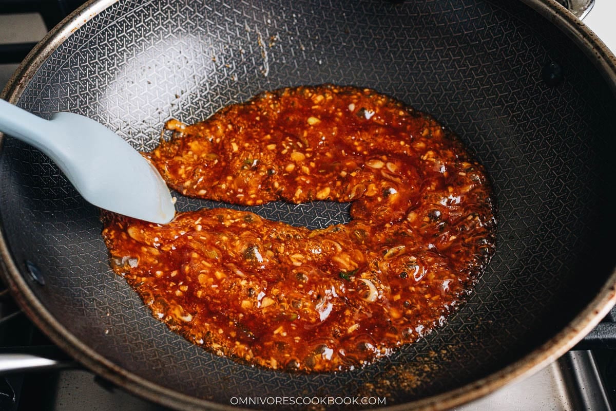 Thickening the sauce