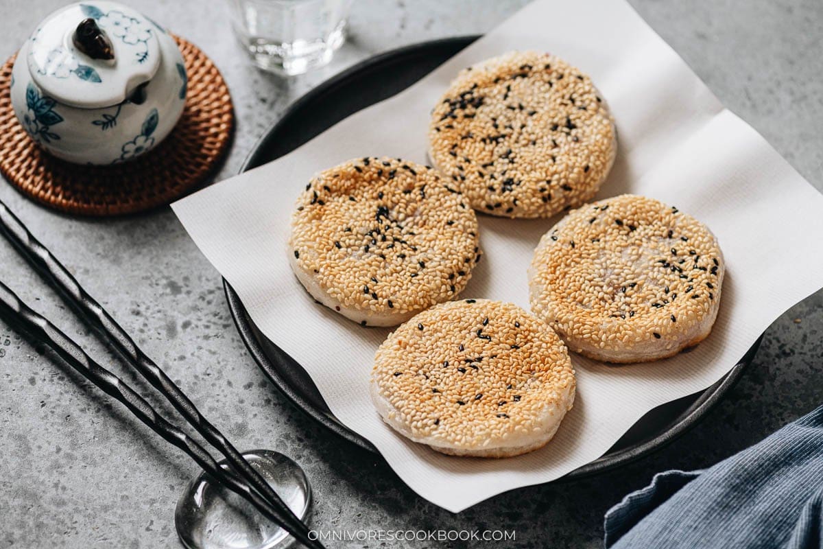 Sticky Rice Cake with Red Bean Paste

