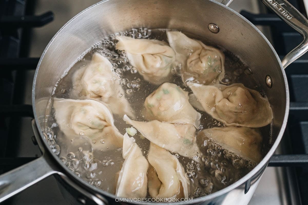 boiling the wontons
