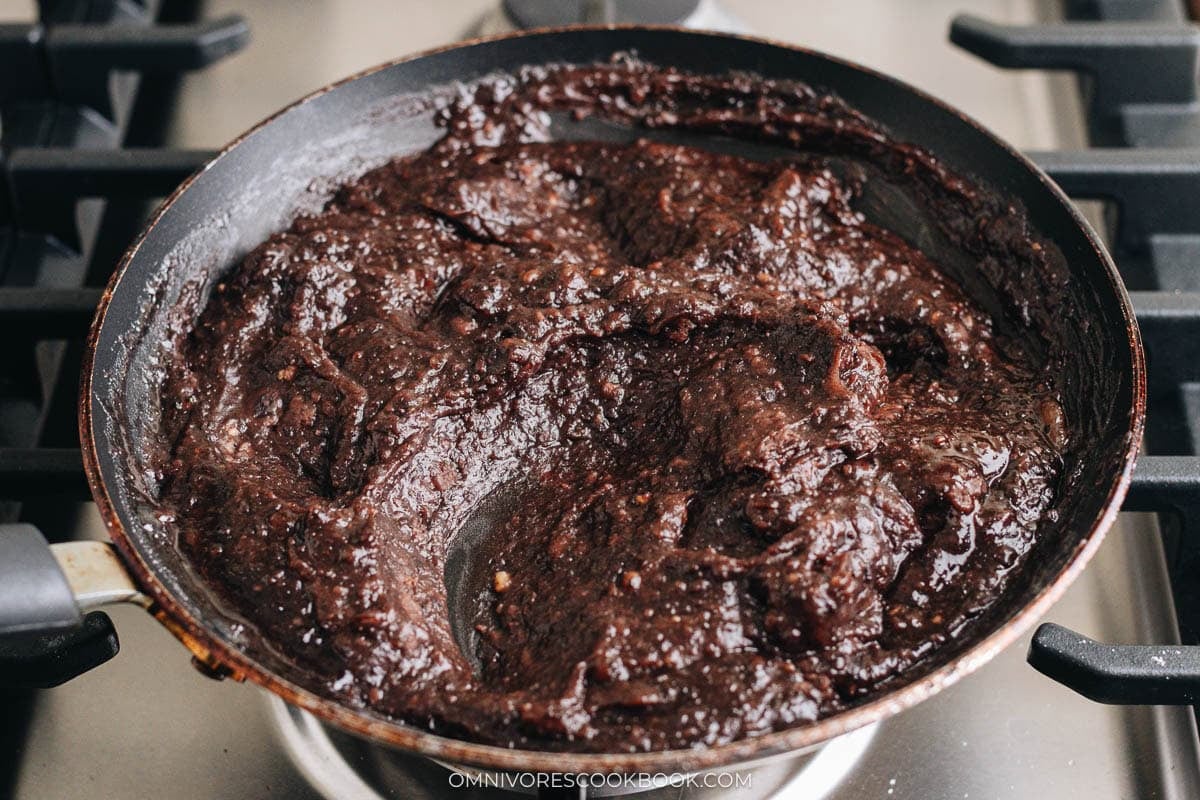 Texture of red bean after sugar melts